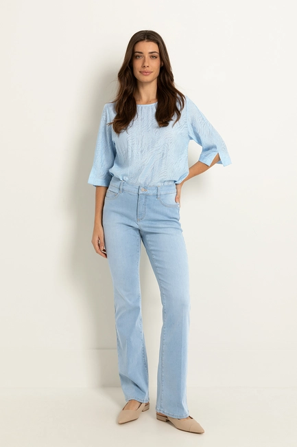 Bleached flared jeans low-rise taille