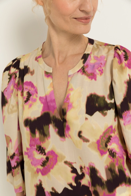 Blouse in all-over print