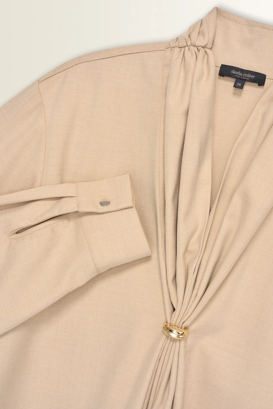 Blouse met afneembaar brochedetail