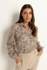 Blouse met veertjes