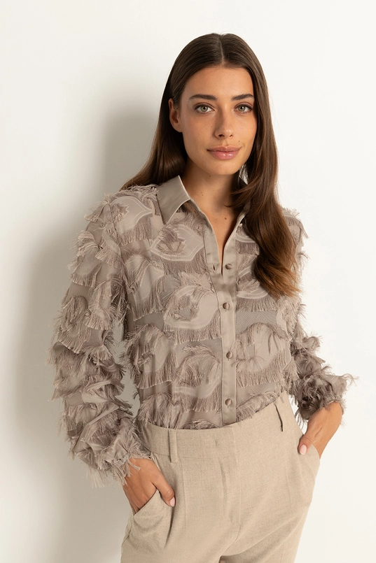 Blouse met veertjes