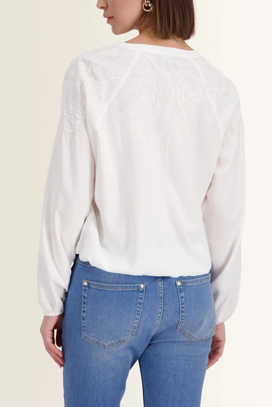 Blouse met verfijnd borduurwerk OUI