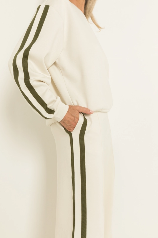 Broek met contraststrepen