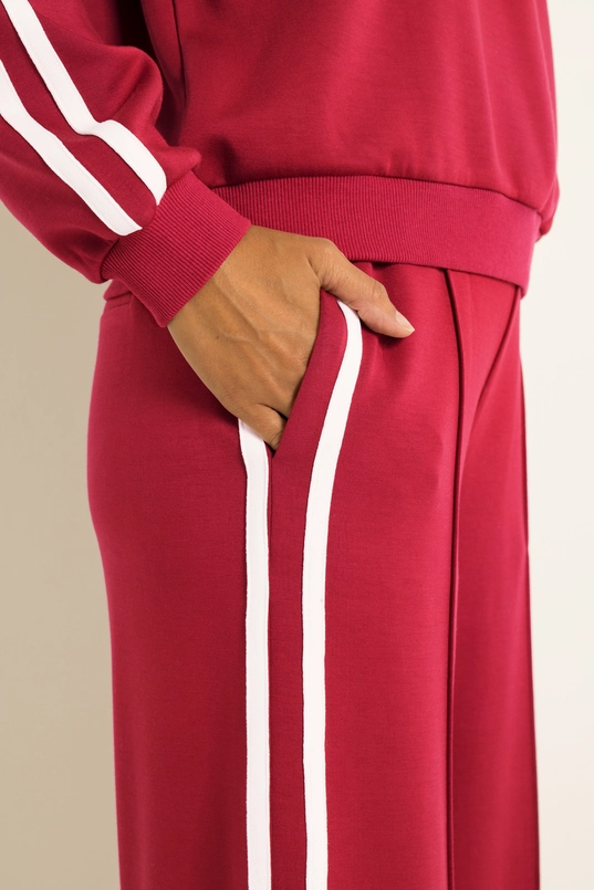 Broek met contraststrepen