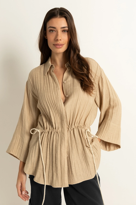 Casual blouse met strikceintuur