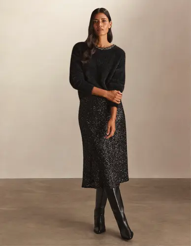 Casual Meets Sparkle