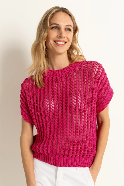 Chunky zomertop met open structuur