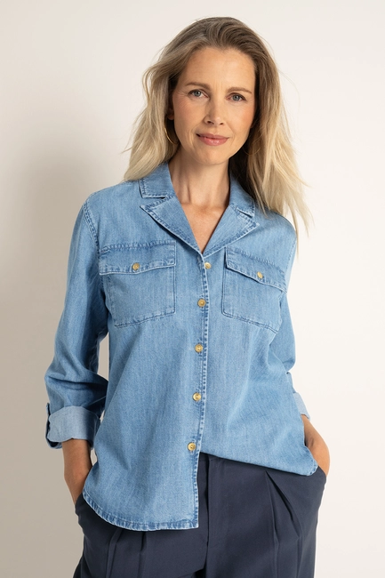 Denim blouse met klepzakken