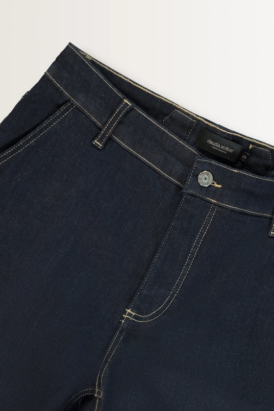 Denim chino met decoratief gespje