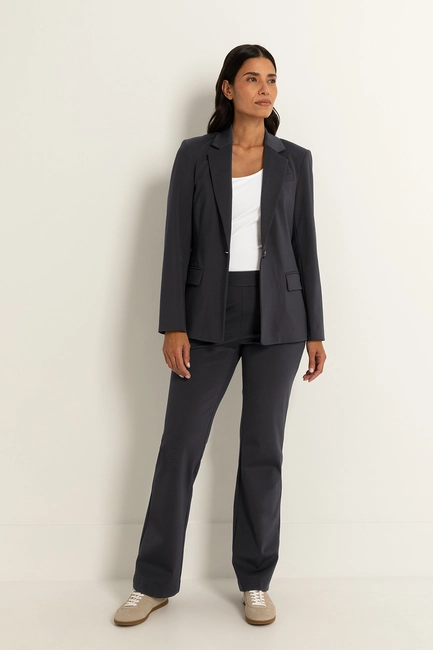 Flared broek in travelkwaliteit