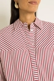 Gestreepte blouse met grafische belijning