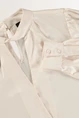Glanzende blouse met keyhole-detail