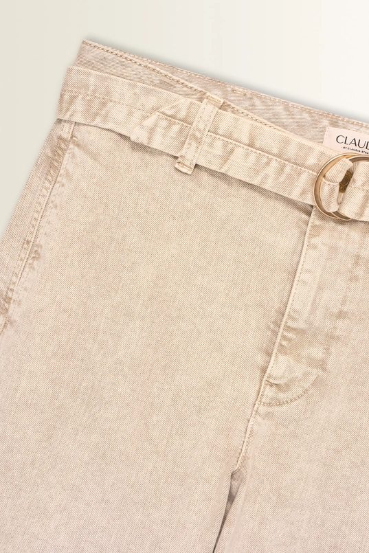 Jeans met ceintuur en verlegde zijnaad