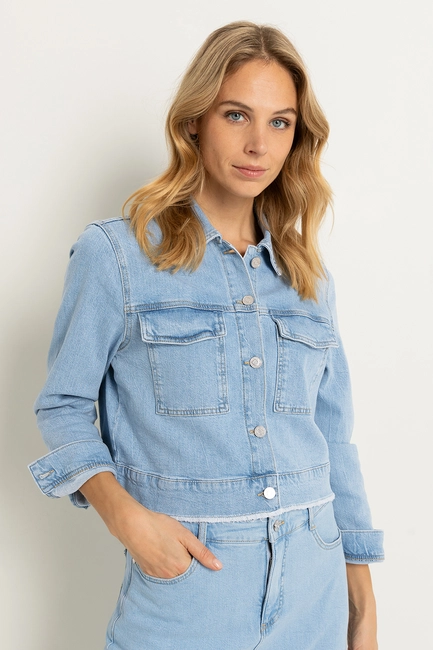 Jeansjack met onafgewerkte zoom