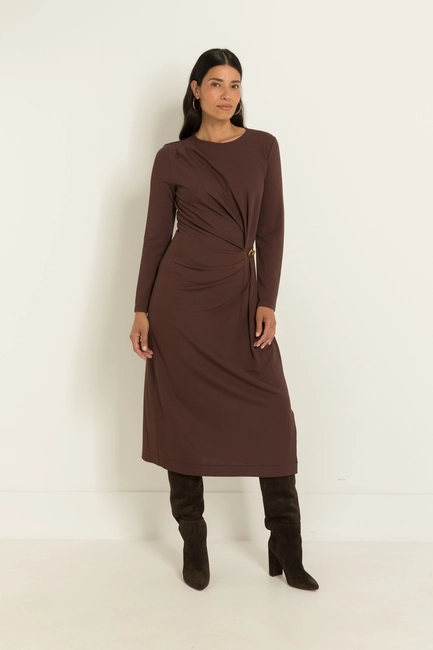 Jersey jurk met brochedetail