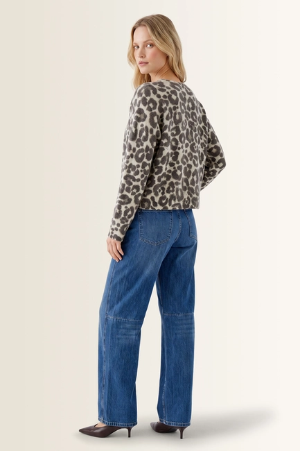 Korte wolmix trui met leopard dessin OUI