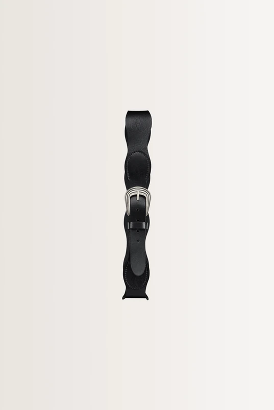 Leren riem met golvend patroon