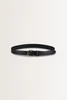 Leren riem met metalen details