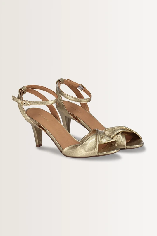 Leren sandalen met hak