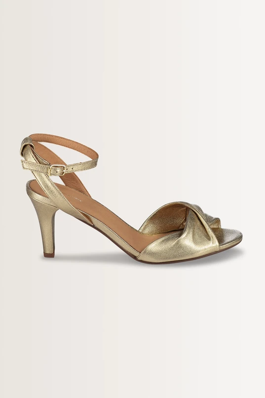 Leren sandalen met hak