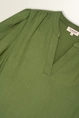 Licht glanzende blouse met V-hals