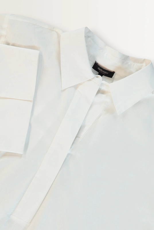 Losvallende poplin blouse polokraag