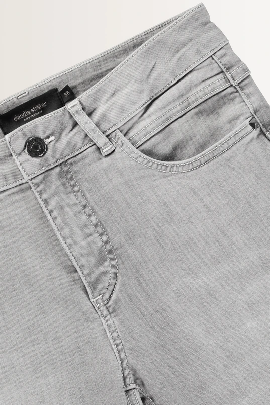 Low rise skinny jeans