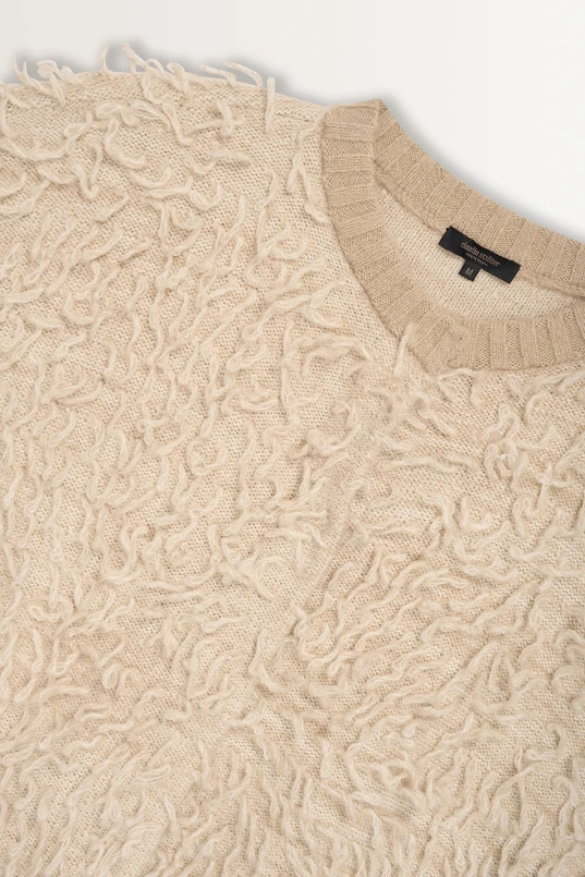 Mouwloos vest met ingebreide franjes