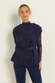 Mouwloze suedine top met ceintuur