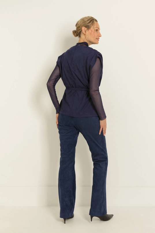 Mouwloze suedine top met ceintuur