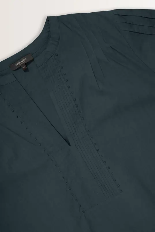 Poplintop met geborduurde details
