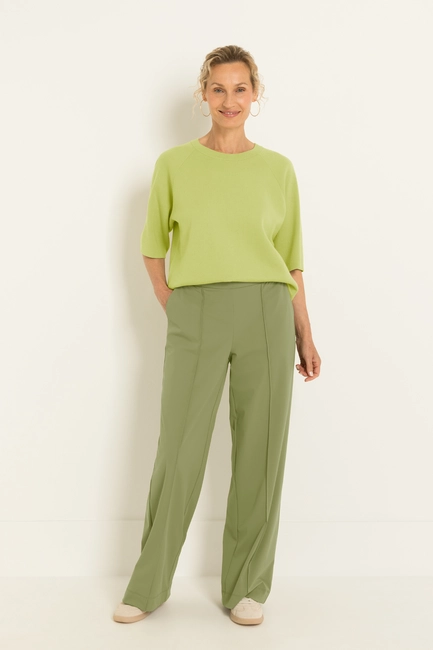 Pull-on travel pantalon