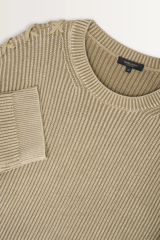 Ribgebreide pullover veterdetail