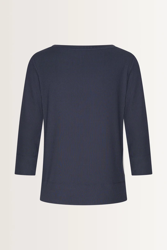 Ribgebreide top met splitdetails