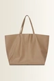 Ruime totebag van nappaleer