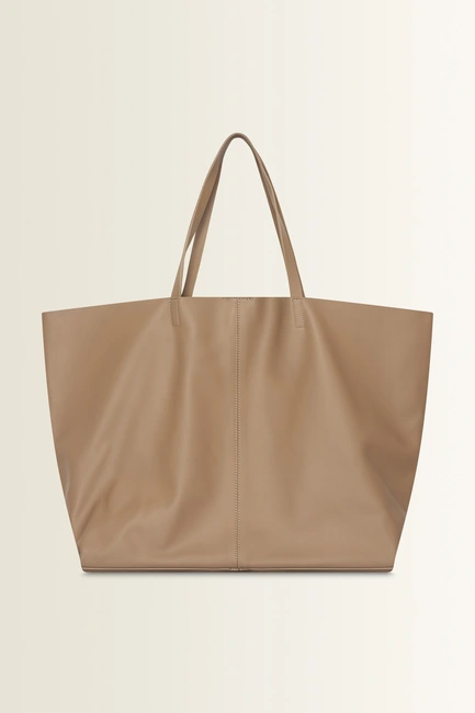 Ruime totebag van nappaleer