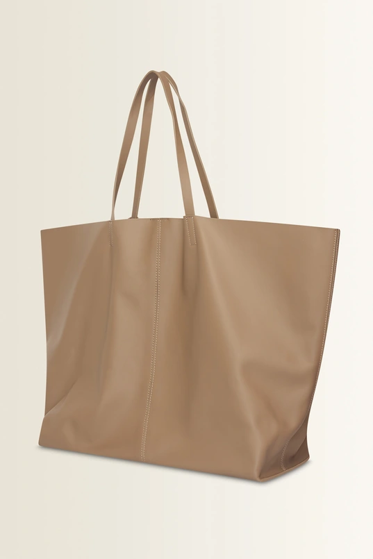 Ruime totebag van nappaleer