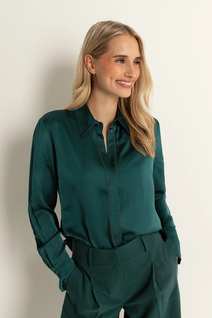 Satijnen blouse met sierbies