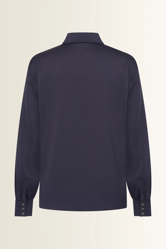 Satijnen blouse met verdekte knoopsluiting