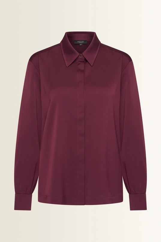 Satijnen blouse met verdekte knoopsluiting