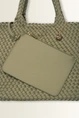 Shopper met vlechtstructuur