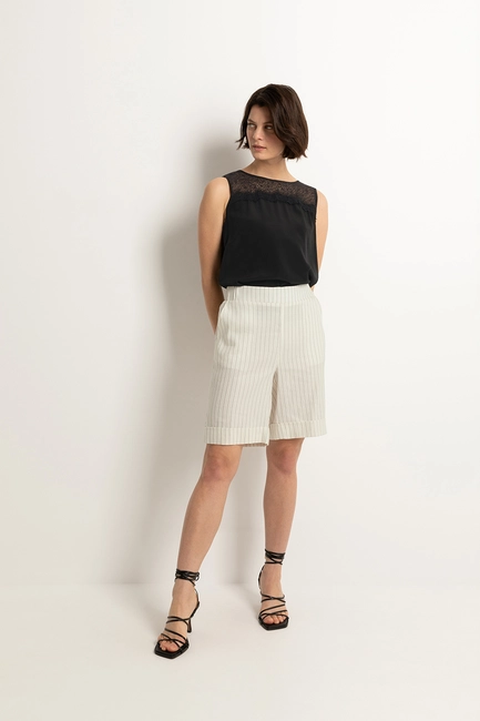 Short krijtstreep