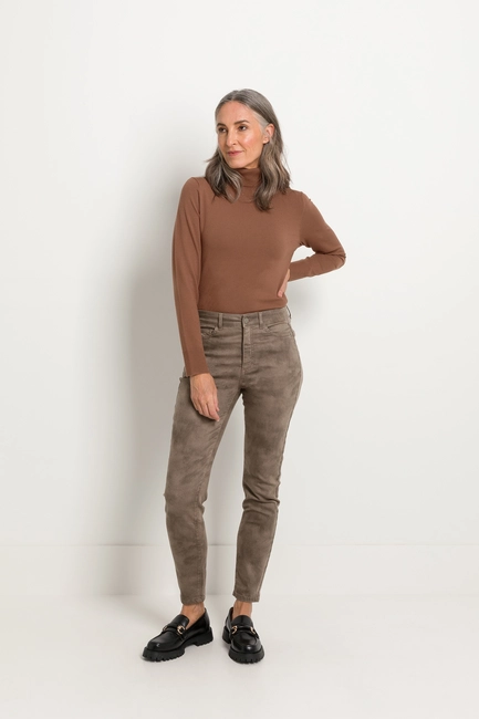 Sue Skinny spray print