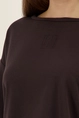 Top met reliëflogo Monari