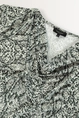 Top met slangenprint