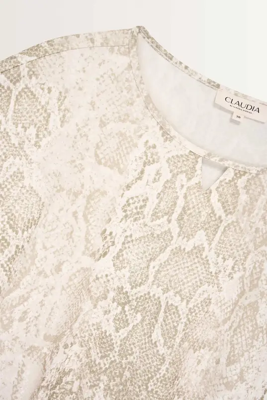 Top met slangenprint
