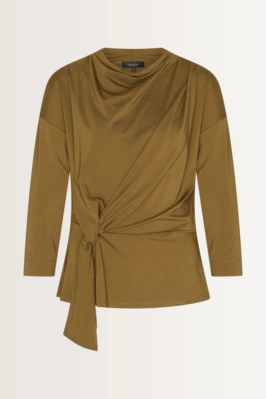 Top met speels knoopaccent