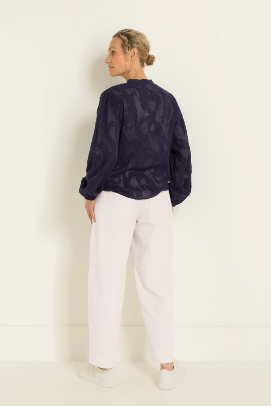 Transparante blouse met borduurstructuur