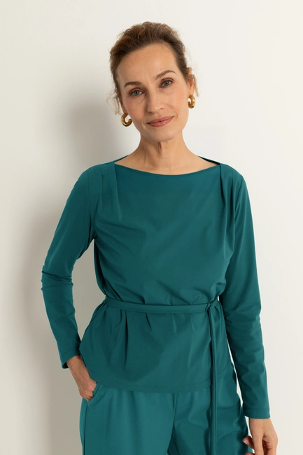 Travel top ceintuurdetail