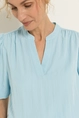 V-hals blouse in lichte structuur